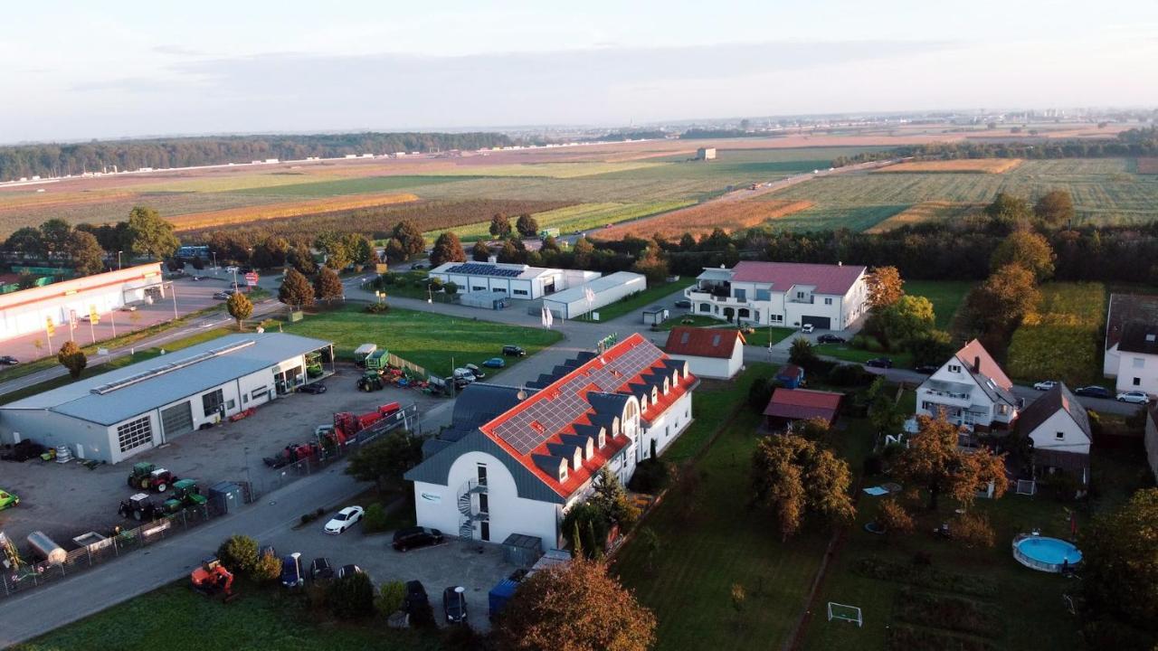Hotel Sunparc - Shuttle Zum Europa-Park Rust 4Km & Rulantica 2Km Ringsheim Dış mekan fotoğraf